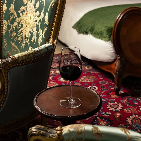 The Forest At Mount Congreve Gardens Ferienpark *