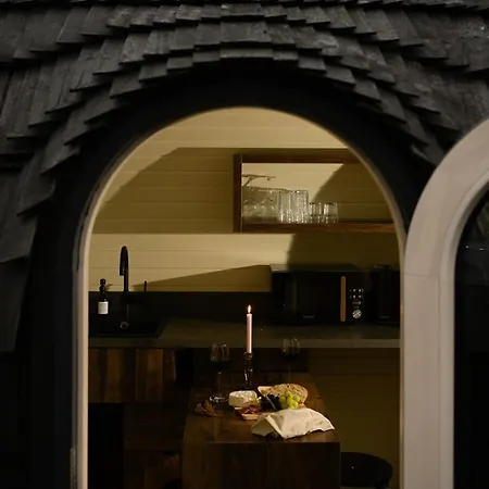 The Forest At Mount Congreve Gardens Ferienpark *