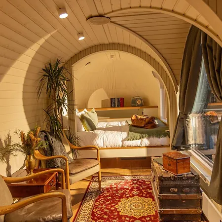 The Forest At Mount Congreve Gardens פארק נופש Kilmeaden