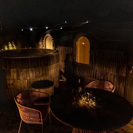 פארק נופש The Forest At Mount Congreve Gardens *