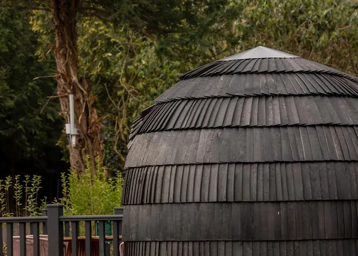 База отдыха The Forest At Mount Congreve Gardens *